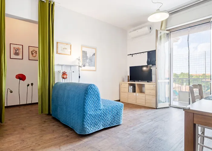 Guesthost - Bolognina Cozy Lägenhet