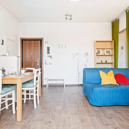 Guesthost - Bolognina Cozy Apartamento Bolonia