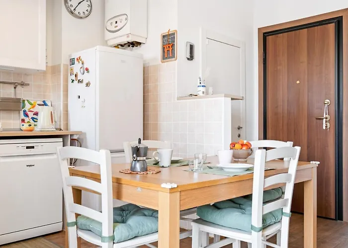 Guesthost - Bolognina Cozy شقة *